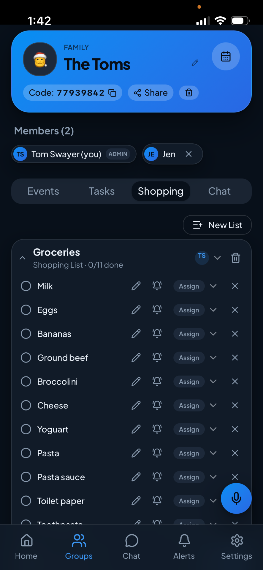 Shared Planner shopping list with grocery items