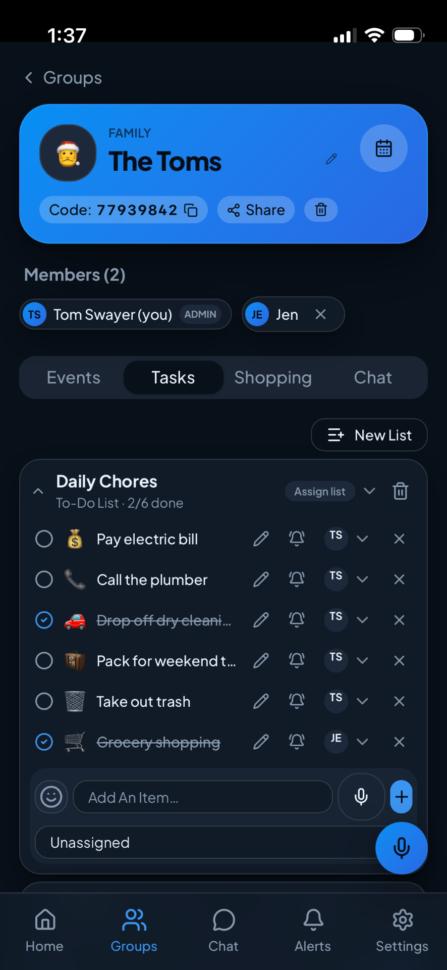 Shared Planner group task list with assignees and reminders